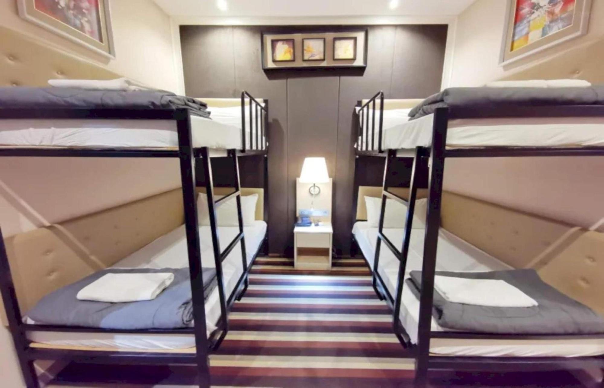 Capital O 75451 Podstel Hostel Bangkok Buitenkant foto