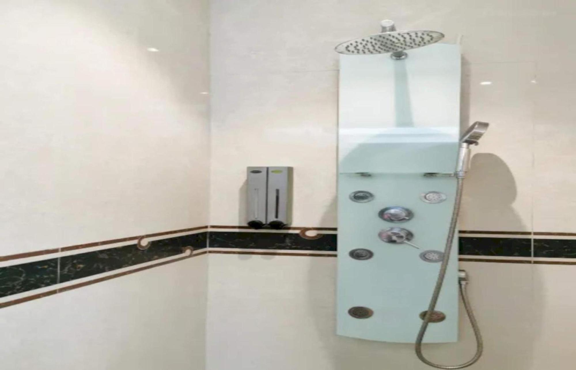 Capital O 75451 Podstel Hostel Bangkok Buitenkant foto